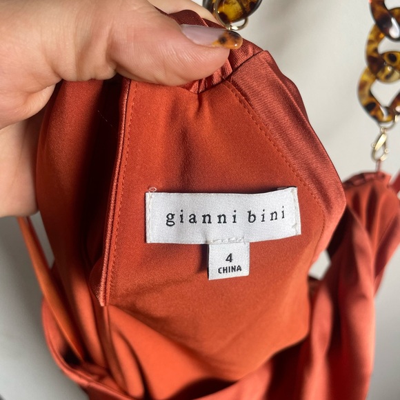 Gianni Bini Everlee Midi Dress Burnt Orange satin Tortoise Chain Neck NWT Sz 4 - Picture 4 of 8